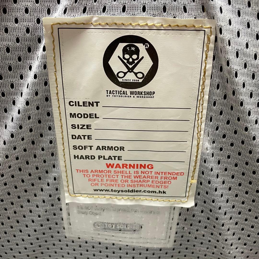 コーデュラ製カーキタクティカルベスト