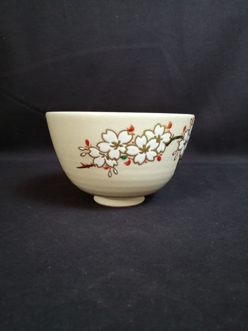 【茶道具】 色絵乾山桜花画茶碗 清閑寺窯 杉田祥平作 茶碗　A381