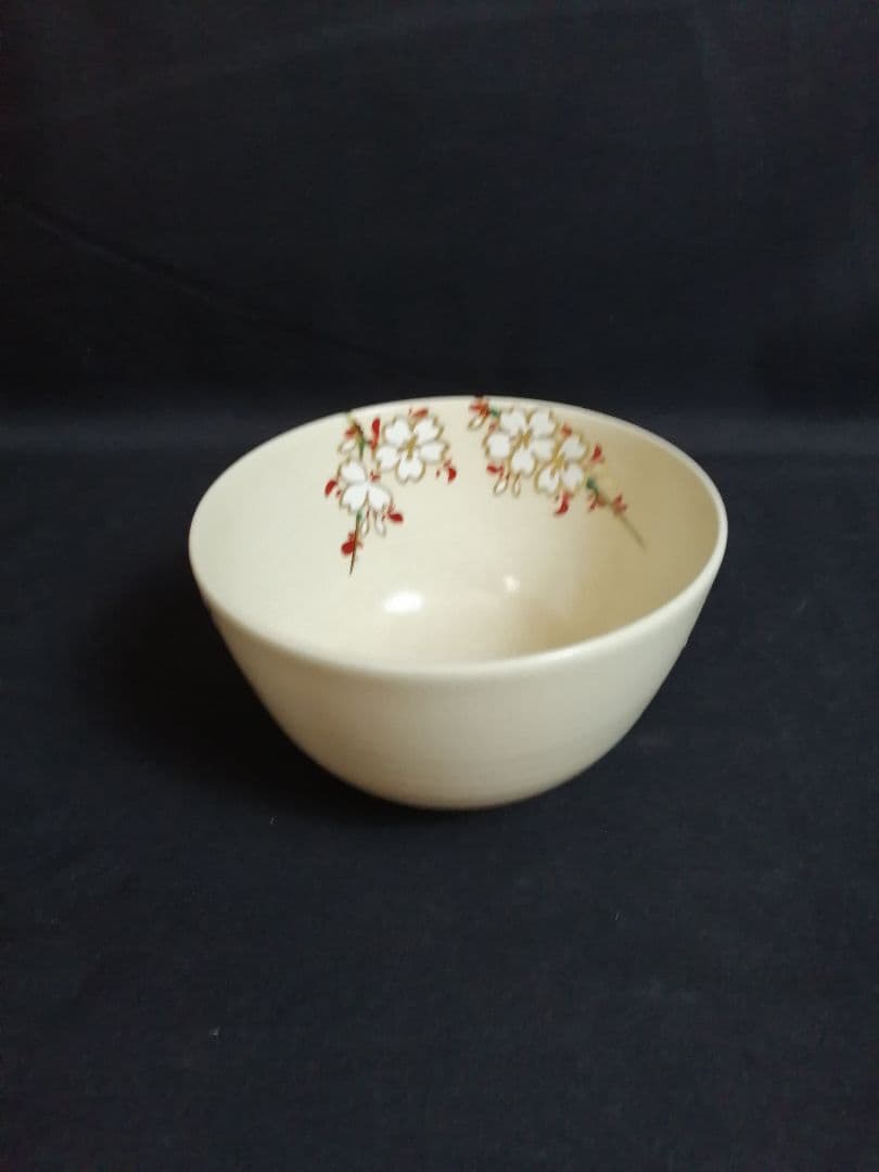 【茶道具】 色絵乾山桜花画茶碗 清閑寺窯 杉田祥平作 茶碗　A381