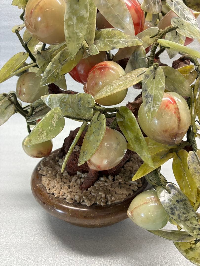 翡翠　桃　天然石　置物