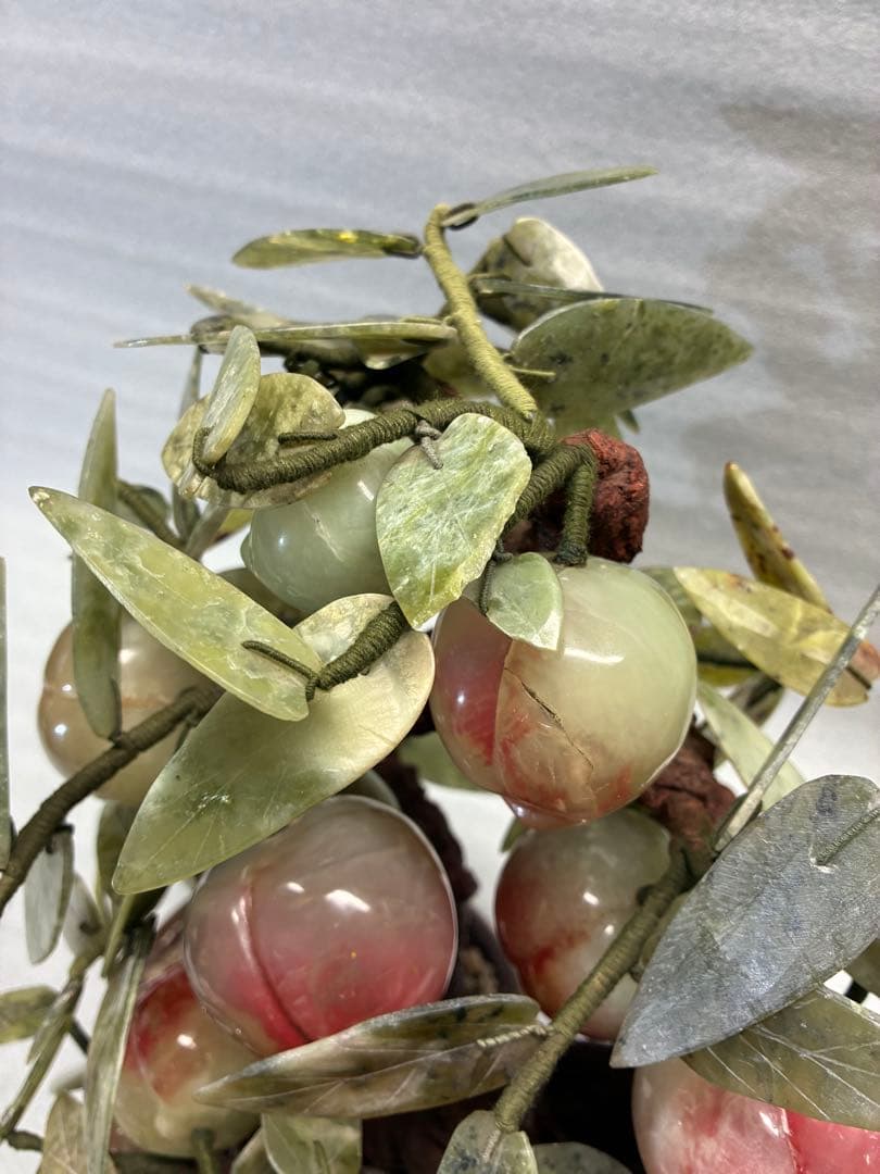 翡翠　桃　天然石　置物