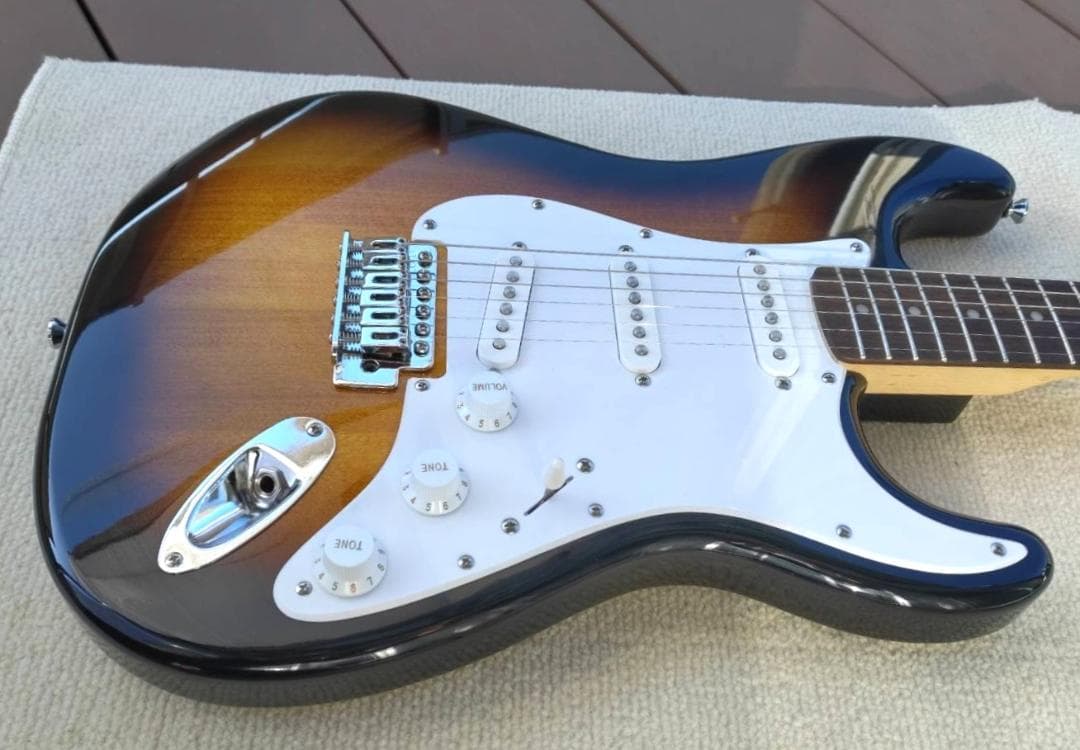 ✨未使用✨Fender SQUIER FSR Stratocaster