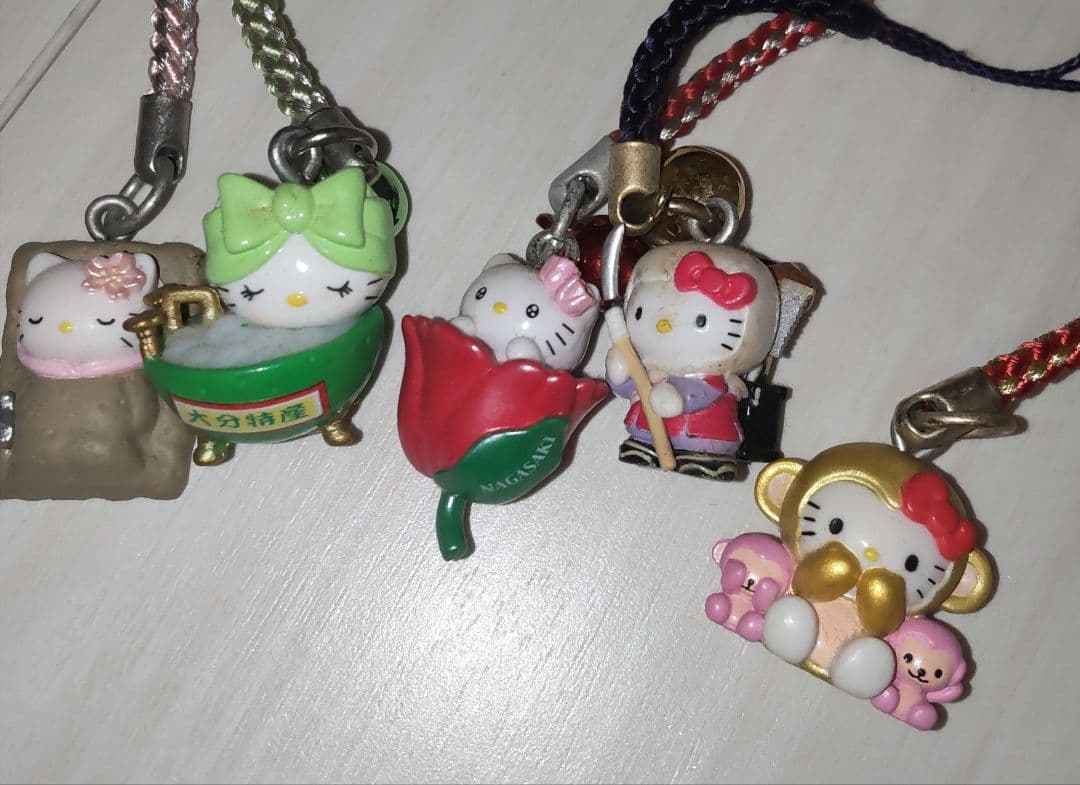 【ご当地キティ】根付け　ストラップ　チャーム　お土産　19点【まとめ売り】