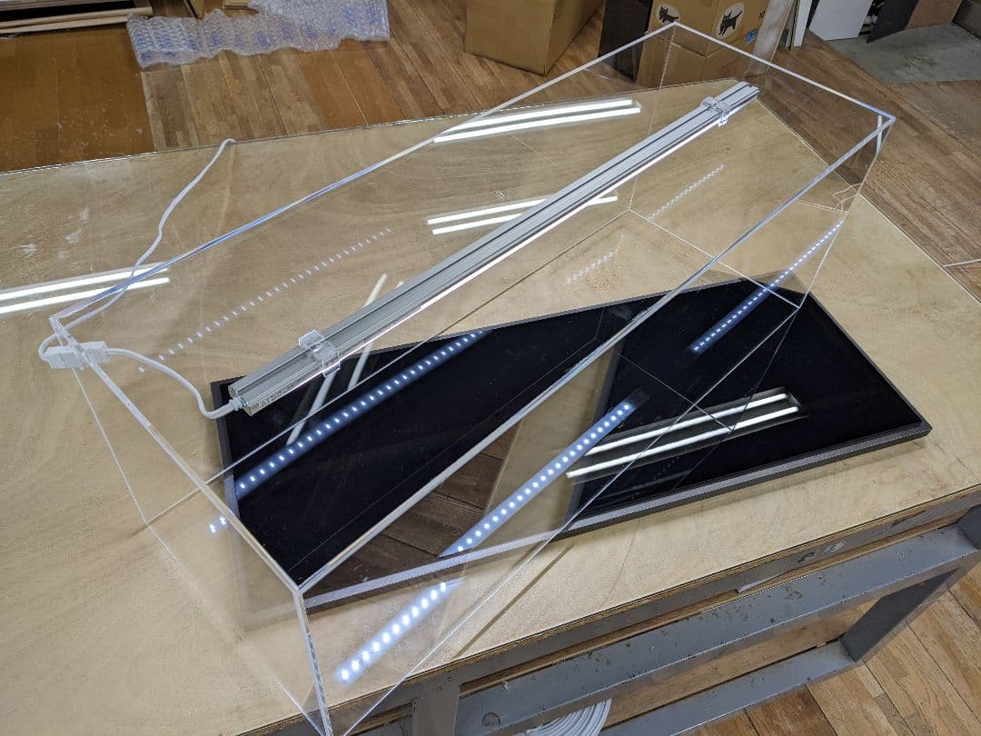 アクリルショーケース　透明5面体