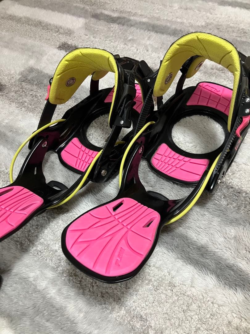 Flowビンディング　リアエントリーHaylo Black Neon　М