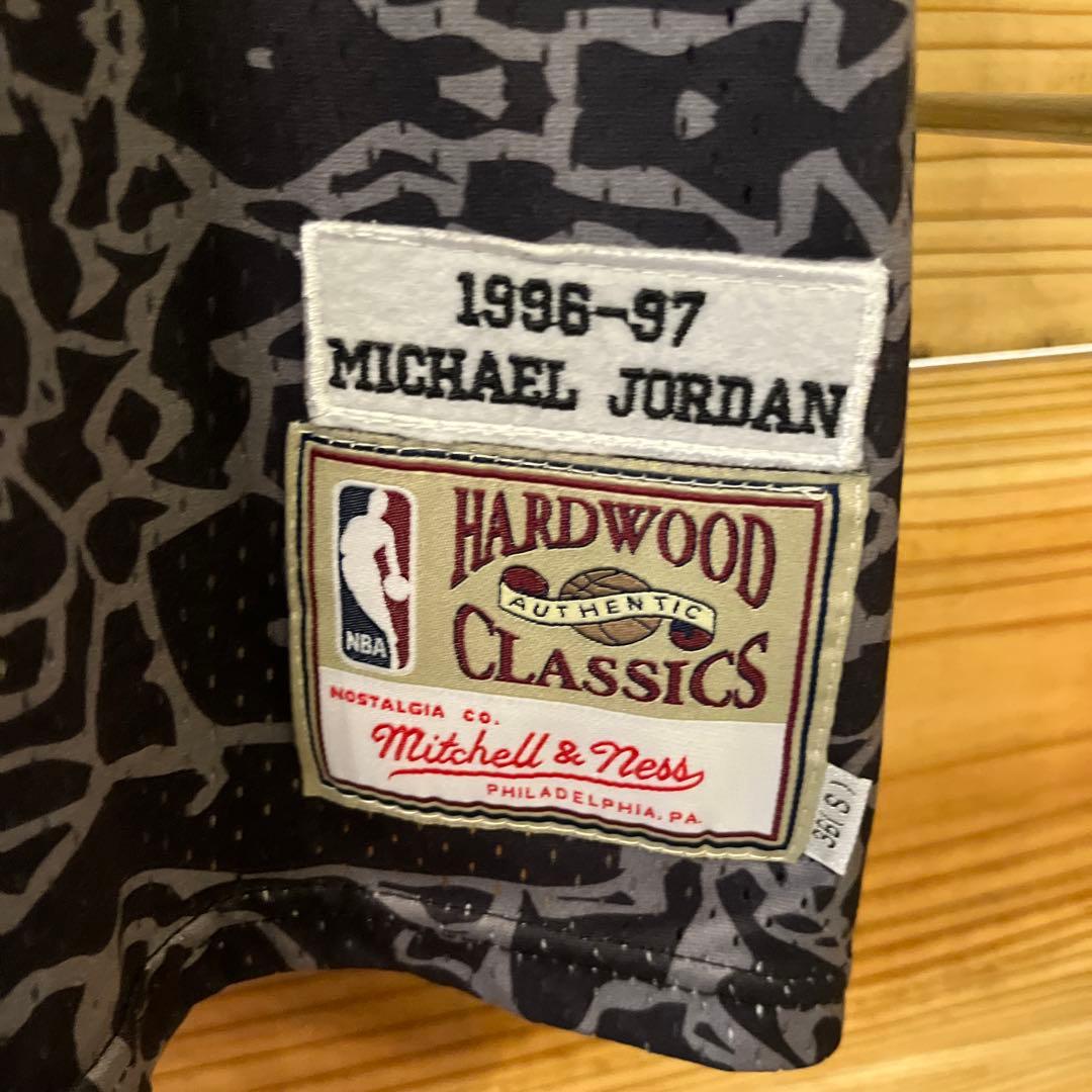 【極限定】ミッチェルアンドネス ジョーダン ブルズ NBA エレファント柄