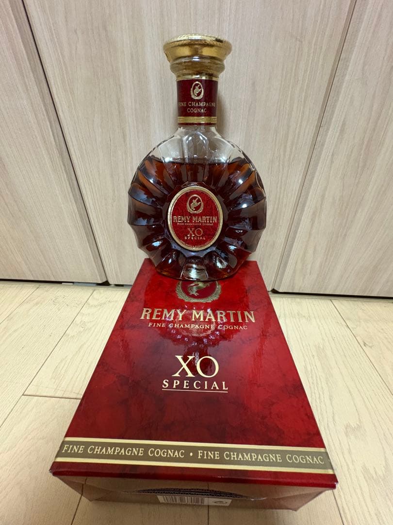 ★12月限定値下げ　REMY MARTIN XO SPECIAL レミーマルタン