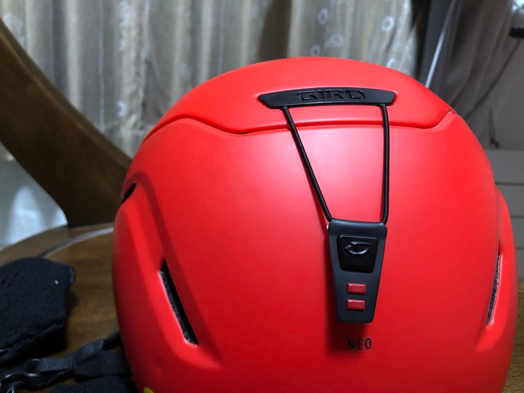 GIRO Neo MIPS ヘルメット