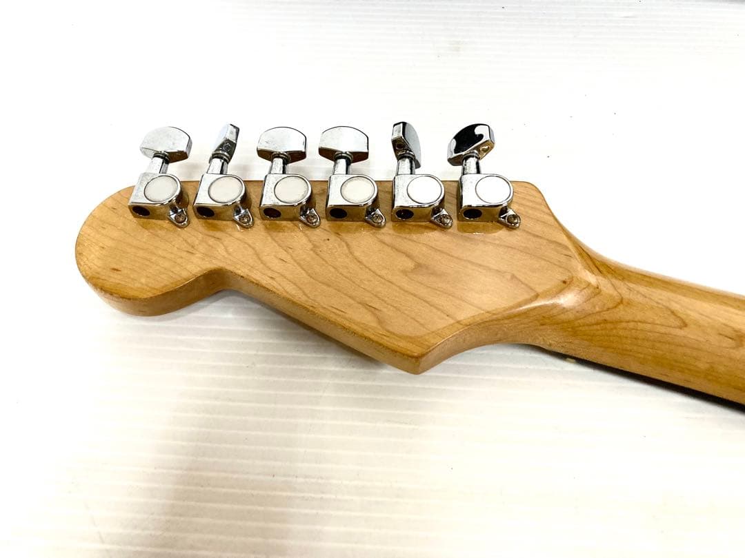 ◆BUSKER'S◆ストラト エレキギター BH1 CAR チューナー／ケース付