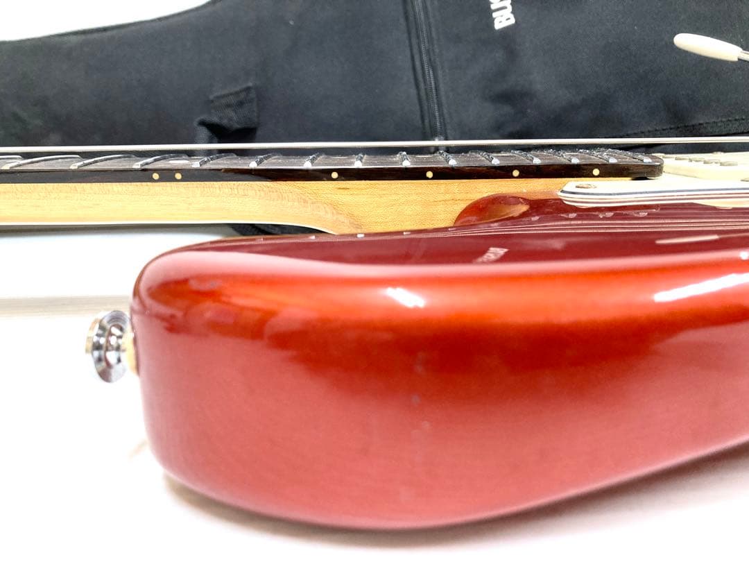 ◆BUSKER'S◆ストラト エレキギター BH1 CAR チューナー／ケース付