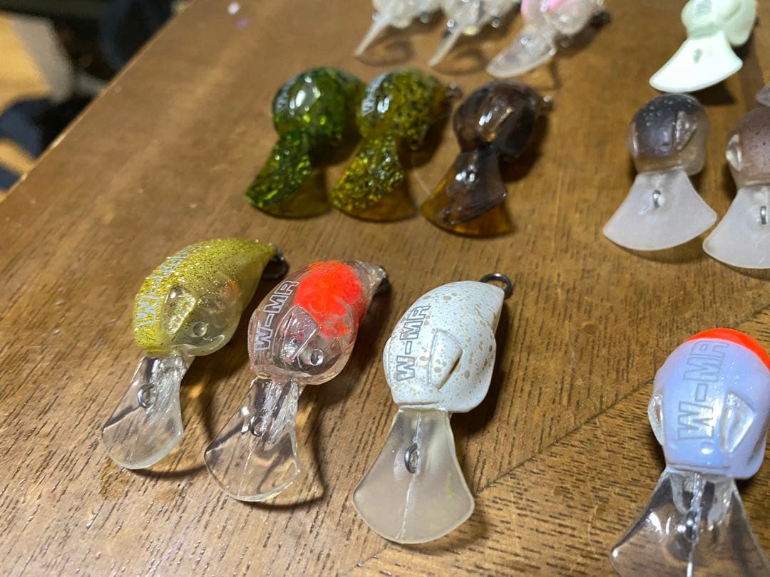 ★管釣クランク　DFJ ウェイブラ一　レアカラ一ばかり24個　未使用