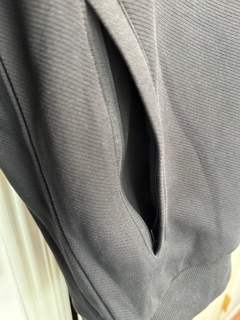 秋物最終値下げしました‼️【新品】Puma メルセデス・ベンツ ジャージ上下セット