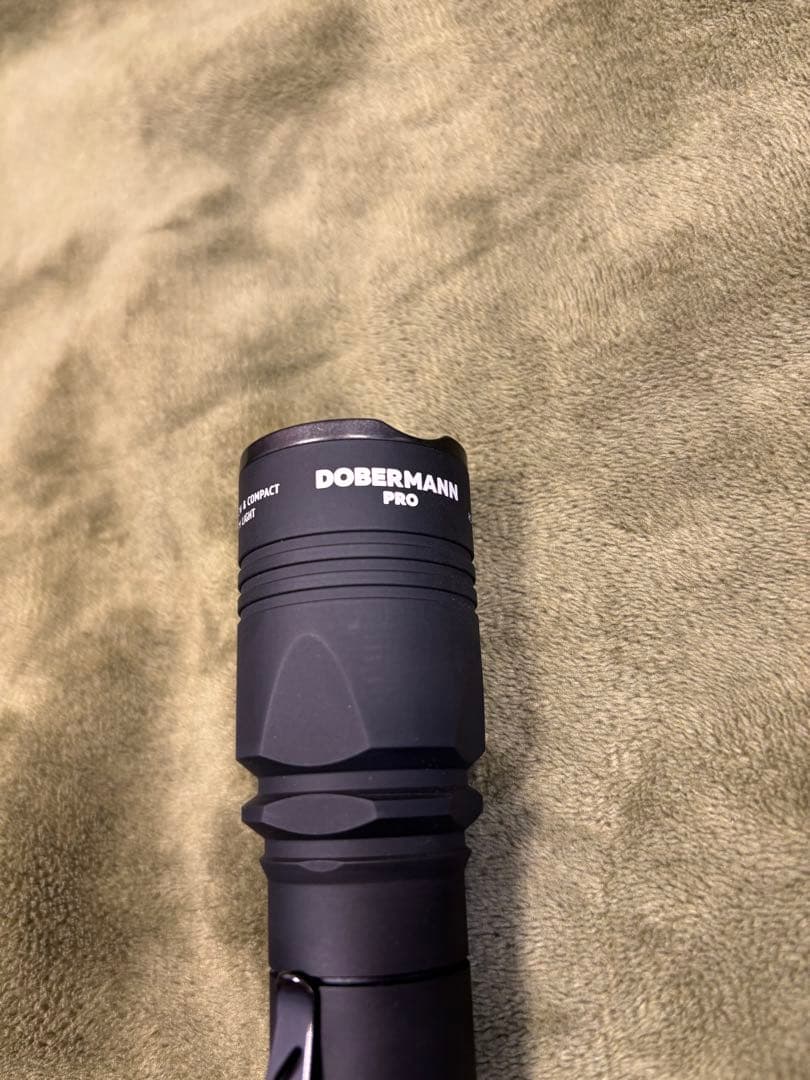 ARMYTEK DOBERMANN PRO タクティカルライト　キャンプ