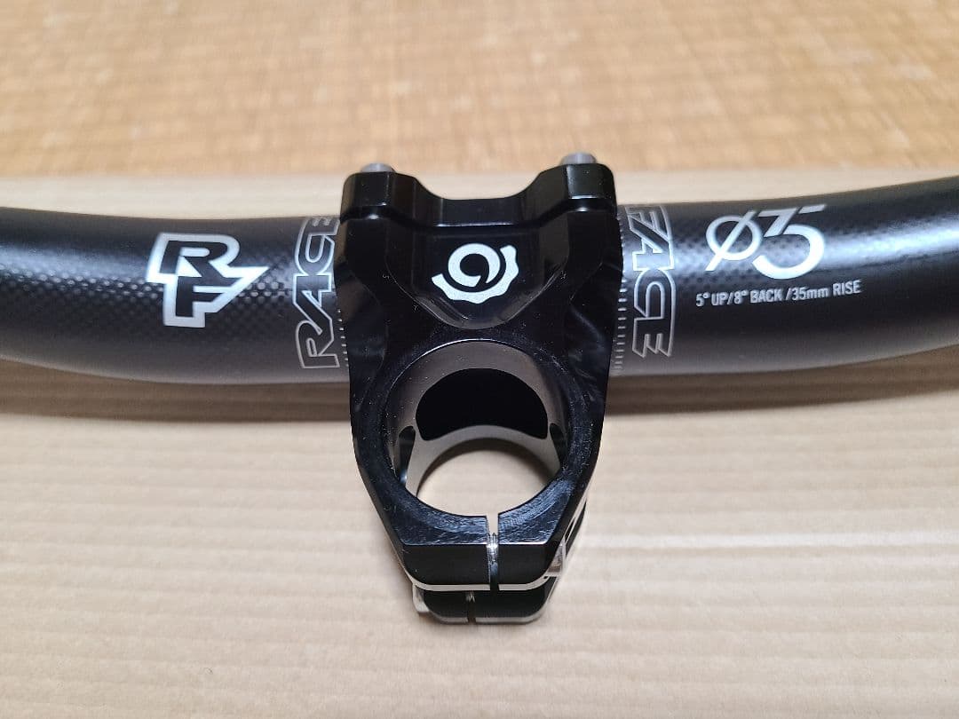 Industry nineステム＋Race Face Next2 ハンドルバー