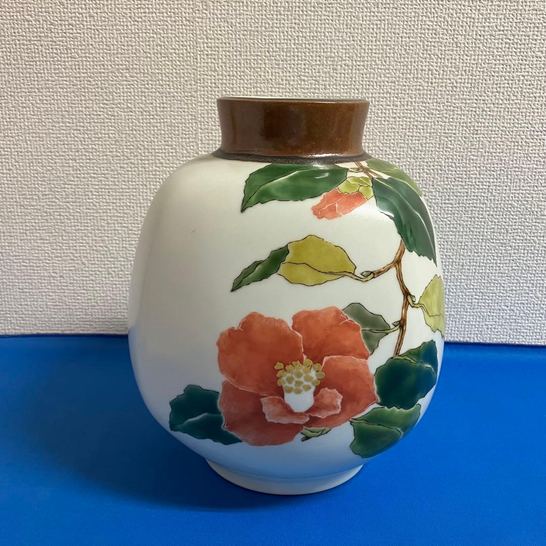 廣瀬義之作　色絵椿乃図　花瓶