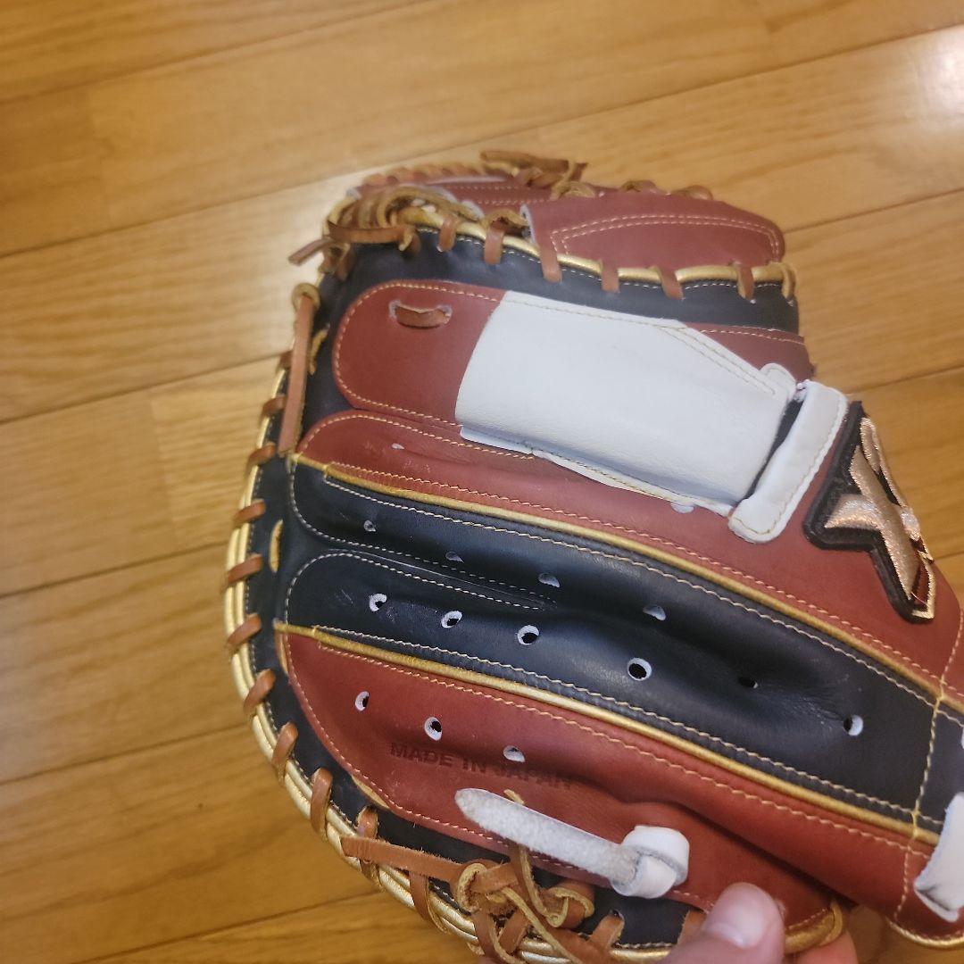 ザナックス キャッチャーミット 赤 黒