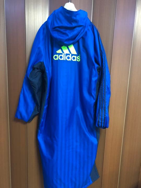 adidas ベンチコート