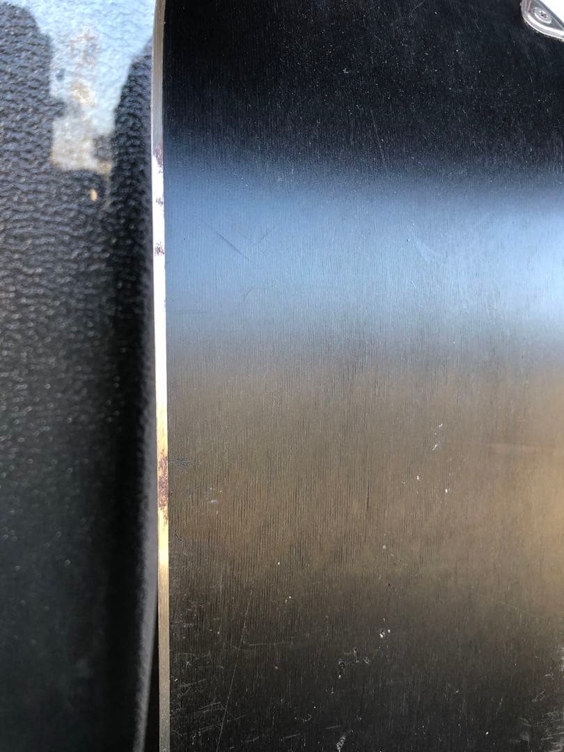 Elan のスキー板。