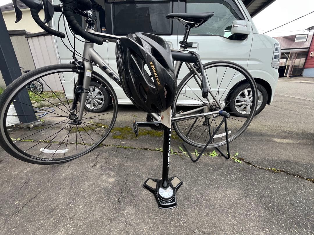 TREK アルミロードバイク サイコン付き