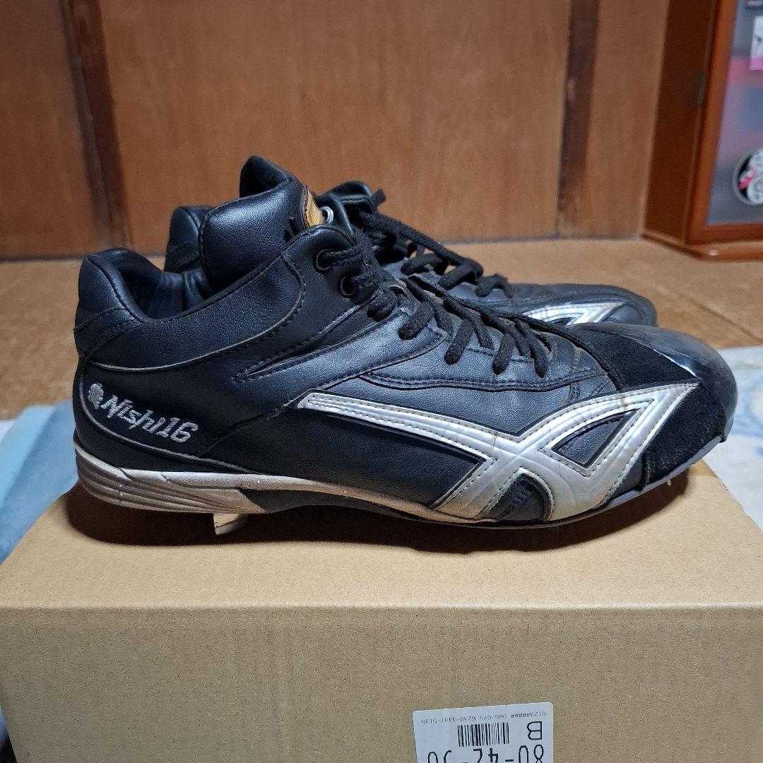 阪神タイガース　西勇輝選手　支給品スパイク　実使用