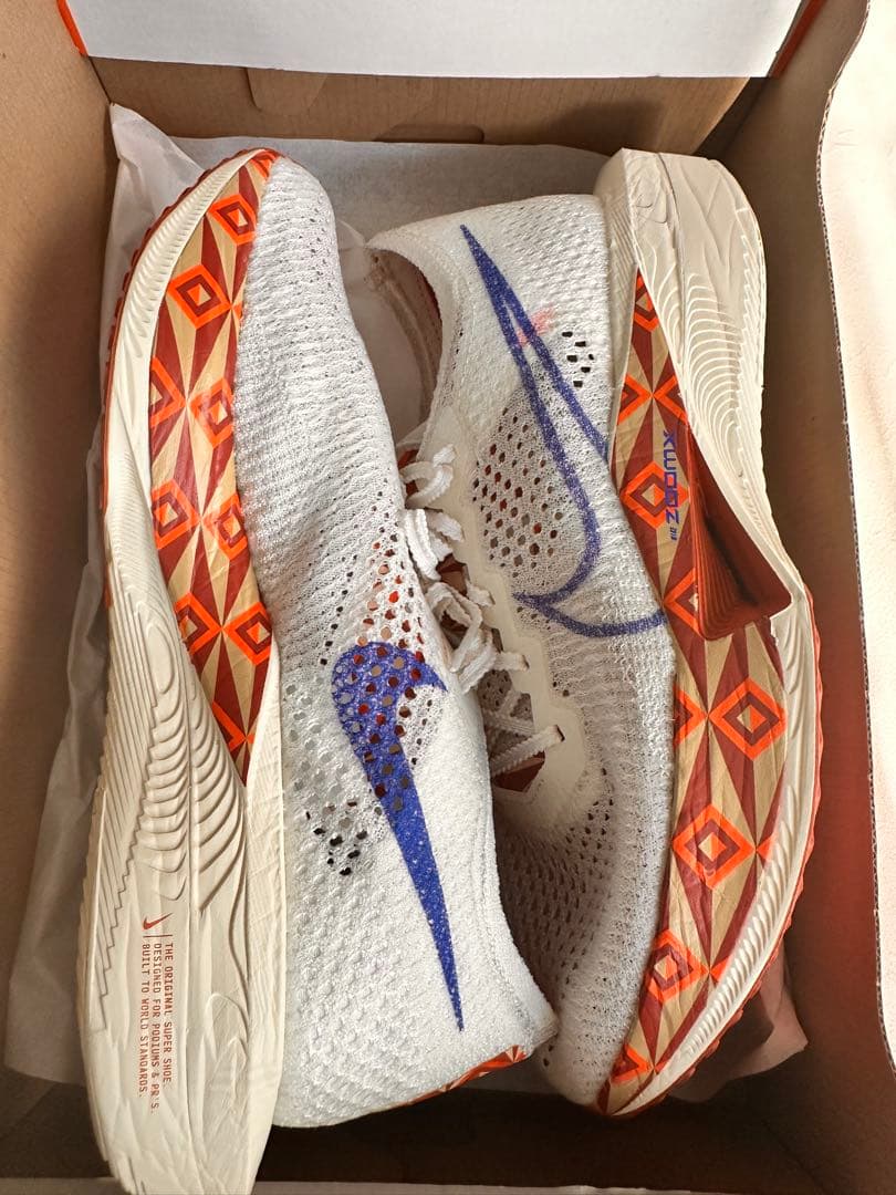 【試し履きのみ大人気モデル限定カラー】ナイキ ヴェイパーフライ3