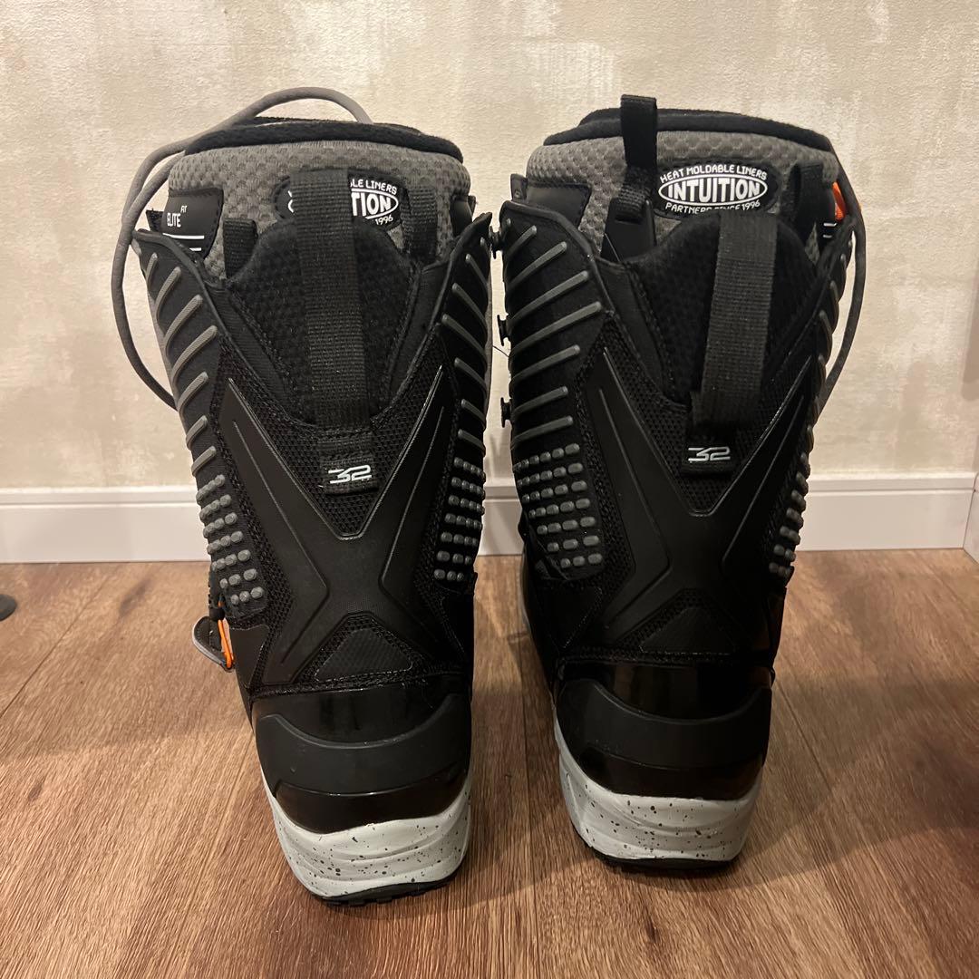 THIRTYTWO ブーツ US9.0 26.0〜27.0スノボ
