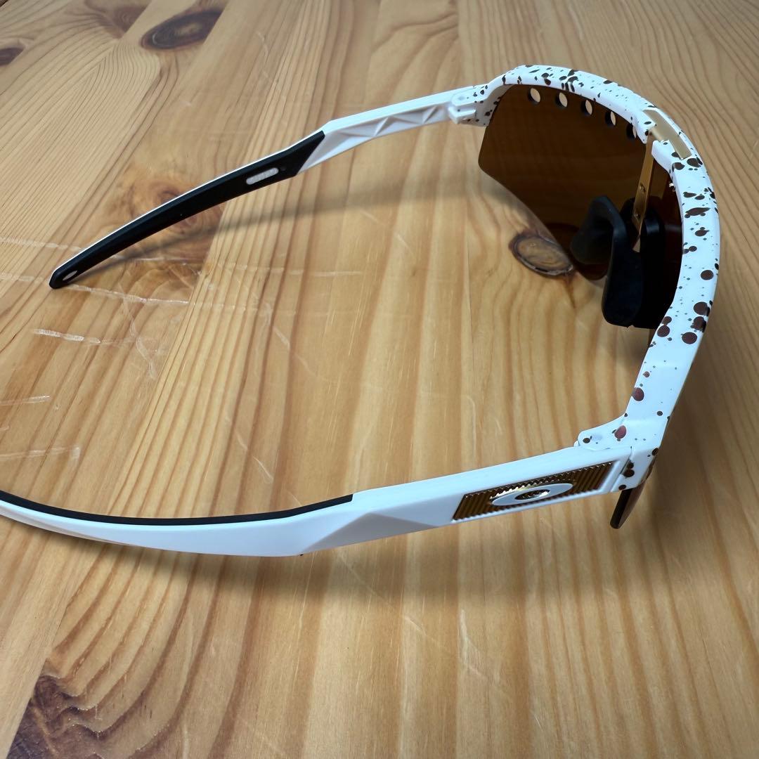 新品オークリーSUTRO LITE SWEEP