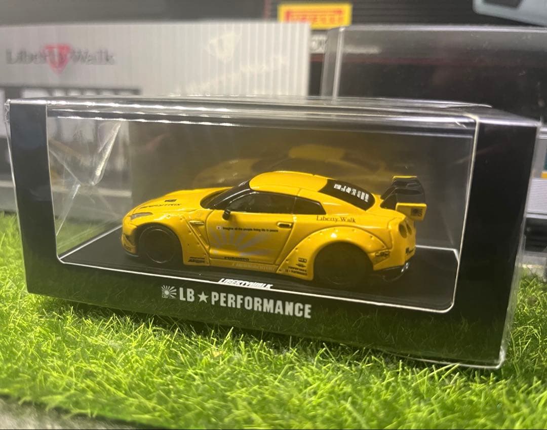 リバティーウォーク 1/64 LB PERFOMANCE GTRのイエロー未開封