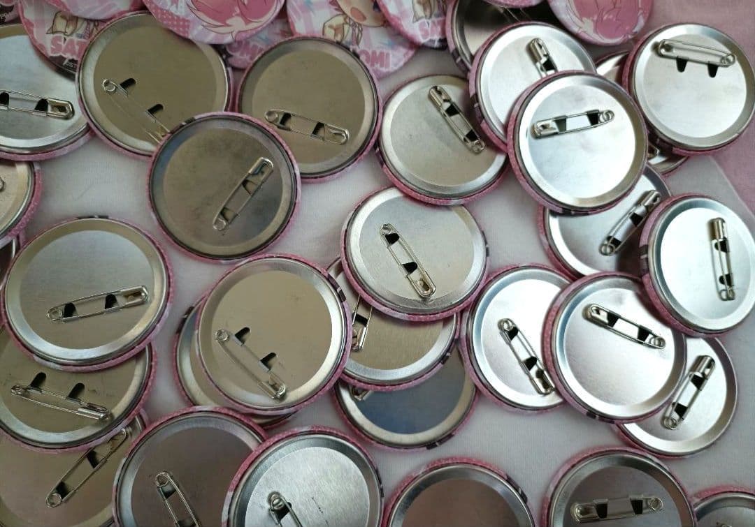 すとぷり　さとみ　缶バッチ　2022　spring デフォ