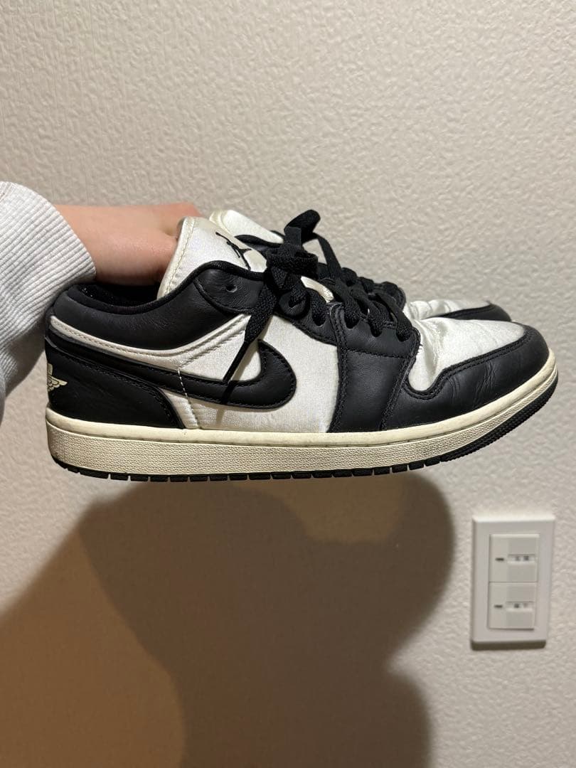 Nike Air Jordan 1 Low ブラック/ホワイト