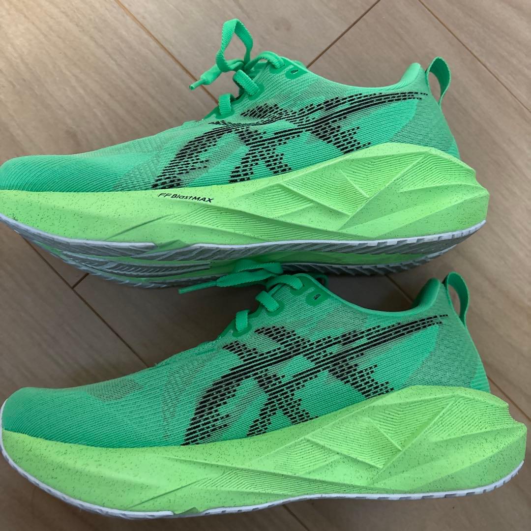 NOVABLAST ノヴァブラスト5　ランニングシューズ　レディース　駅伝　25