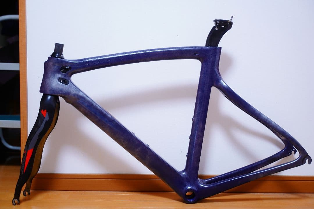 ２月８日まで！ ロードバイク　カーボンフレーム　補修あり