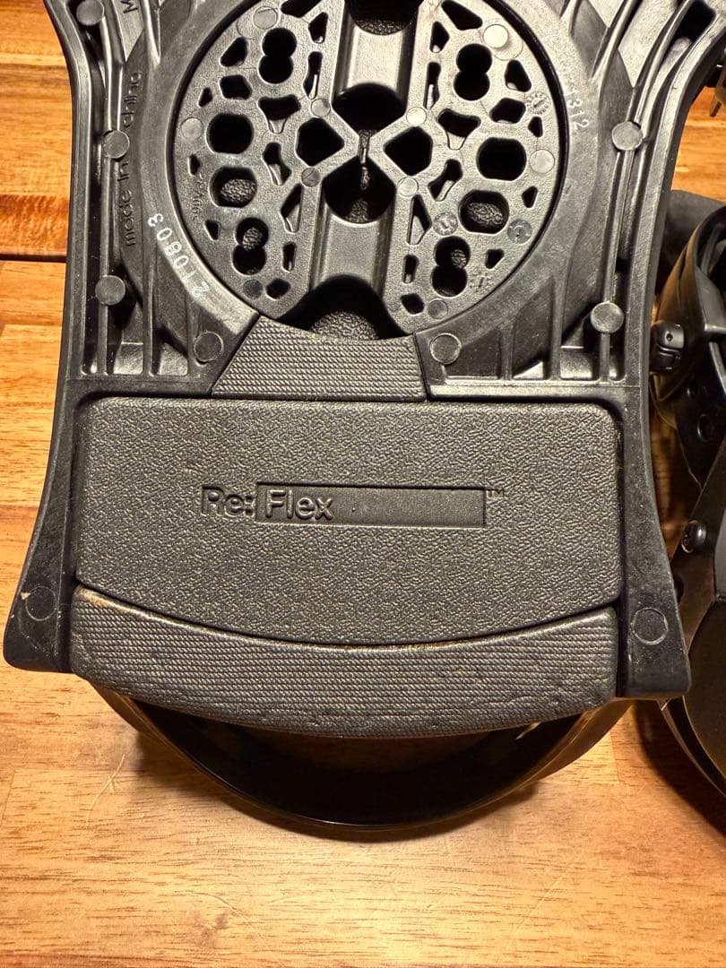 BURTON カーテル Cartel 状態良好／オールラウンド定番モデルMサイズ