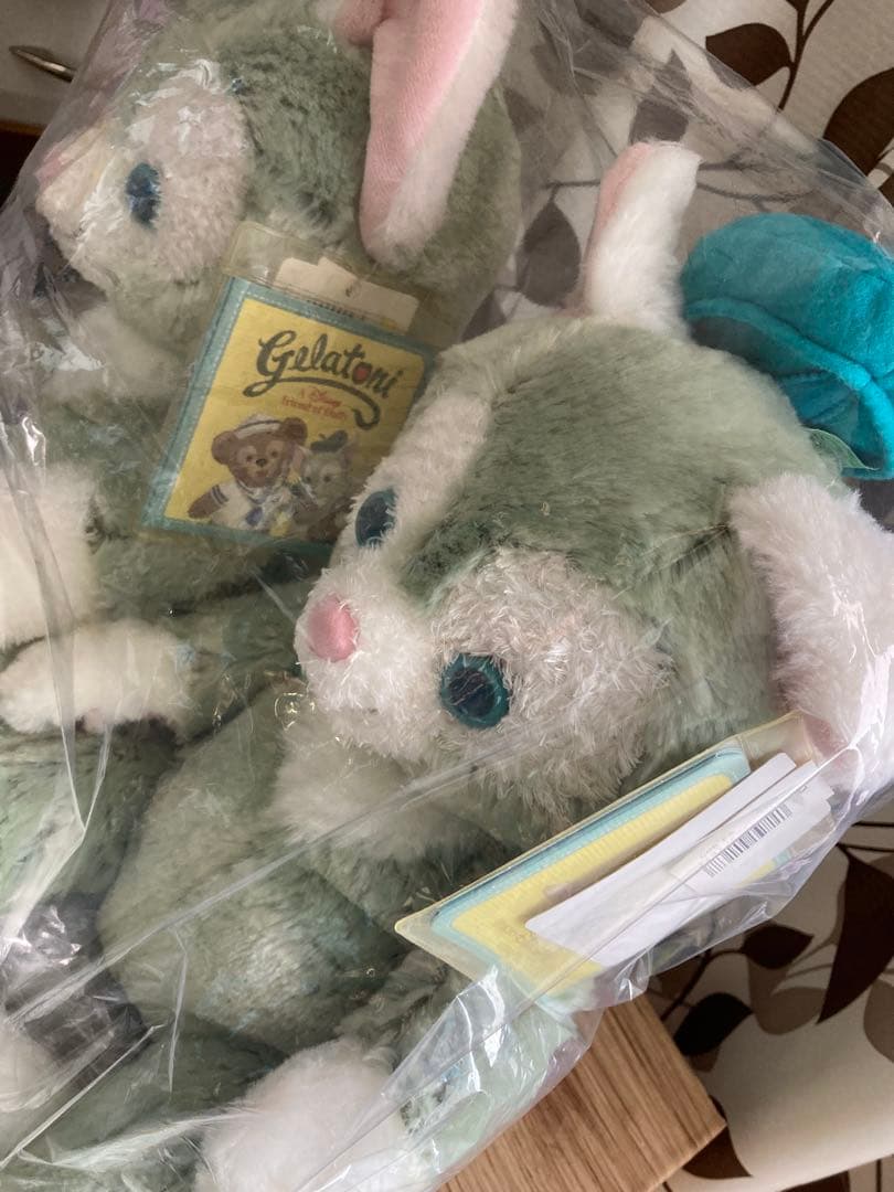 【新品タグ付き】ジェラトーニ ぬいぐるみ 二つセット