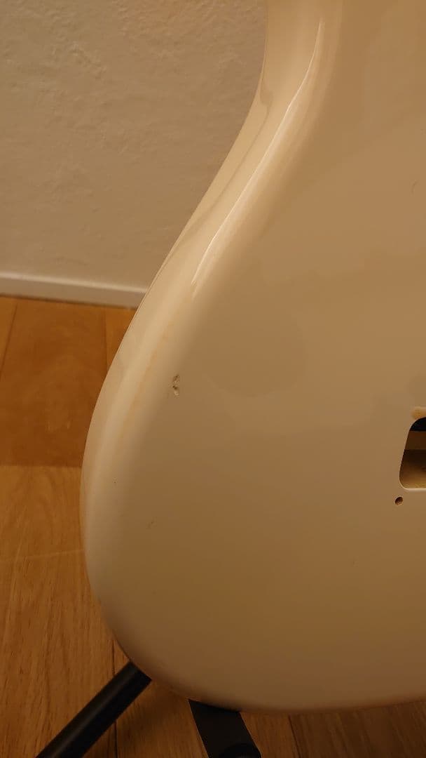 フェンダージャパン　ストラトキャスター　フロイドローズ　値引き交渉有り。