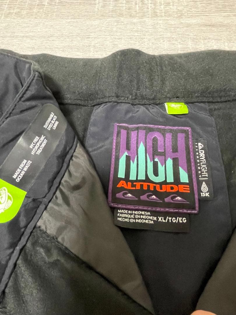 【美品　定価28,600円】クイックシルバー　ウェア パンツ