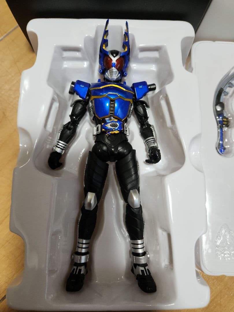 k*a様 S.H.フィギュアーツ 真骨頂製法 仮面ライダーガタックライダーフォー