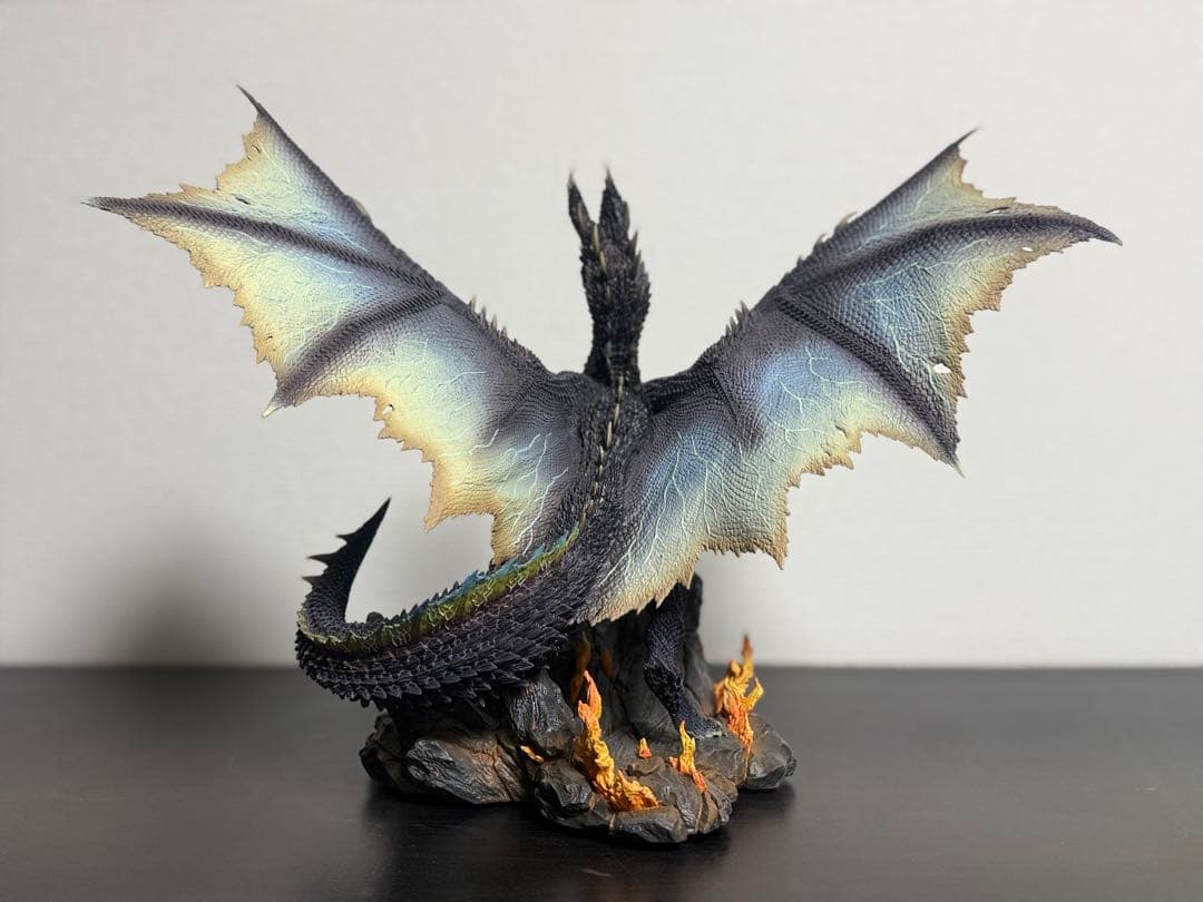 アルバトリオン　クリエイターズモデル　フィギュア