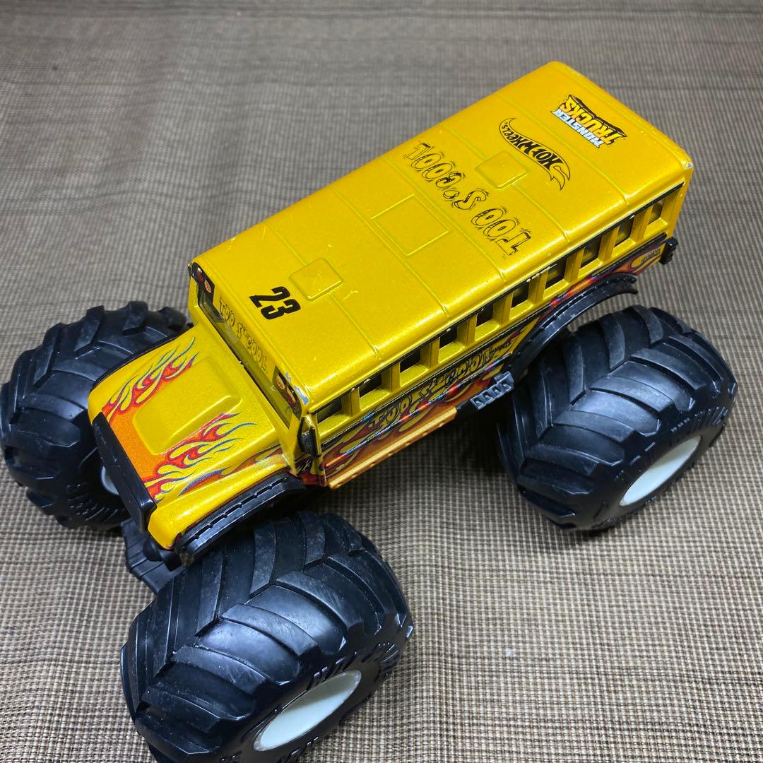 ホットウィール　モンスタートラック 23番 炎デザイン