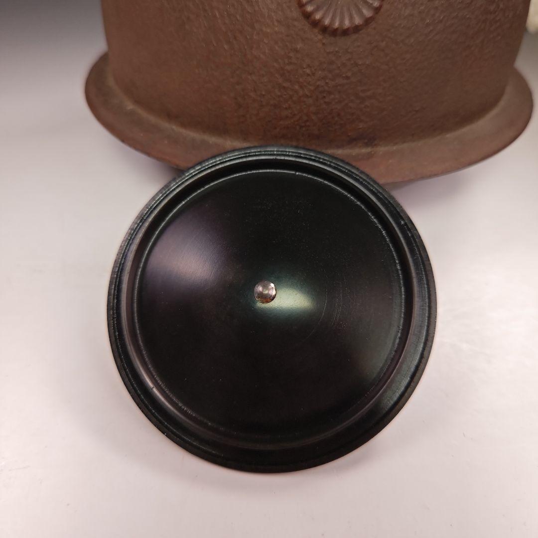 イ623 茶釜『釜師　菊地正直』『淡々斎好　唐松地紋　鶴首釜　銀独楽摘み　共箱』