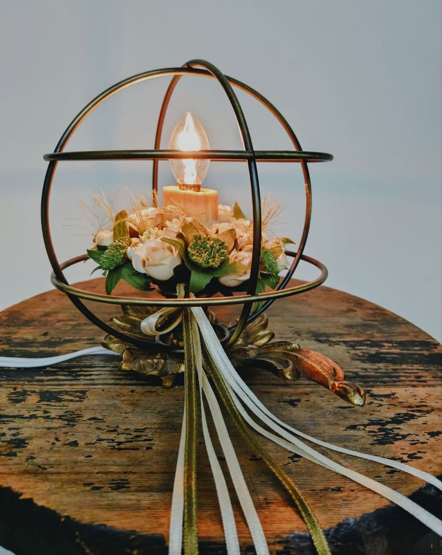 フランスアンティーク✨️キャンドル テーブルランプ　布花リース✩メタルシェード付