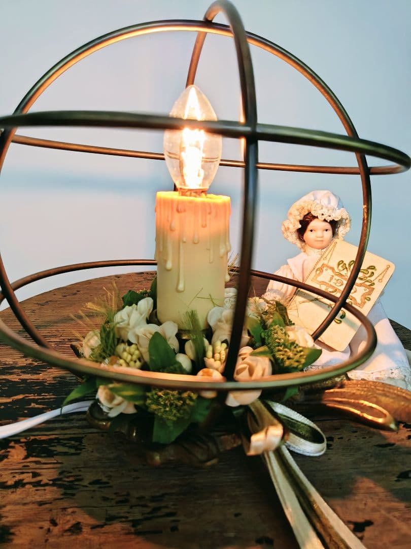 フランスアンティーク✨️キャンドル テーブルランプ　布花リース✩メタルシェード付