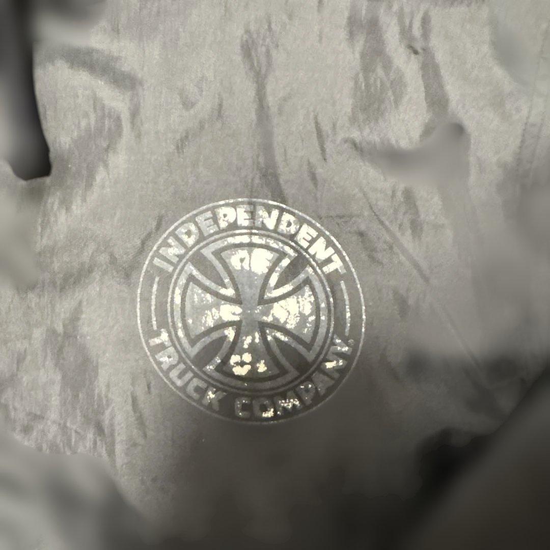 希少）INDEPENDENTナイロン ジャケット アイアンクロス