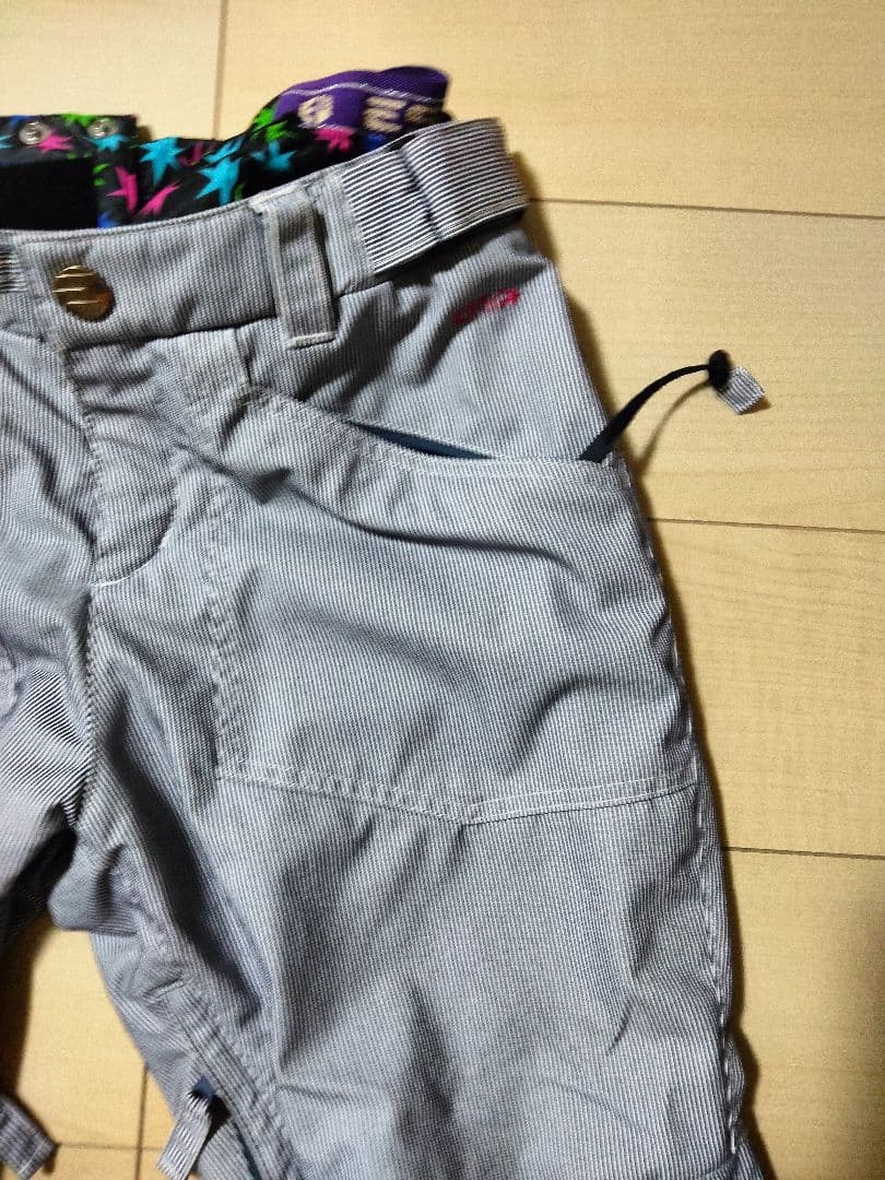 スノーボードウェア　パンツ　新品　更新