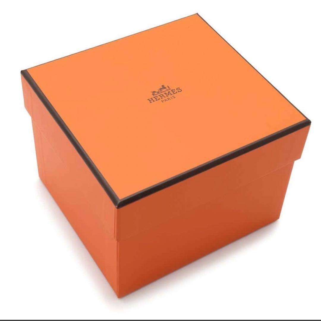 エルメス 新品未開封箱付きマグカップ カヴァリエアンフォルムHERMES 紙袋付