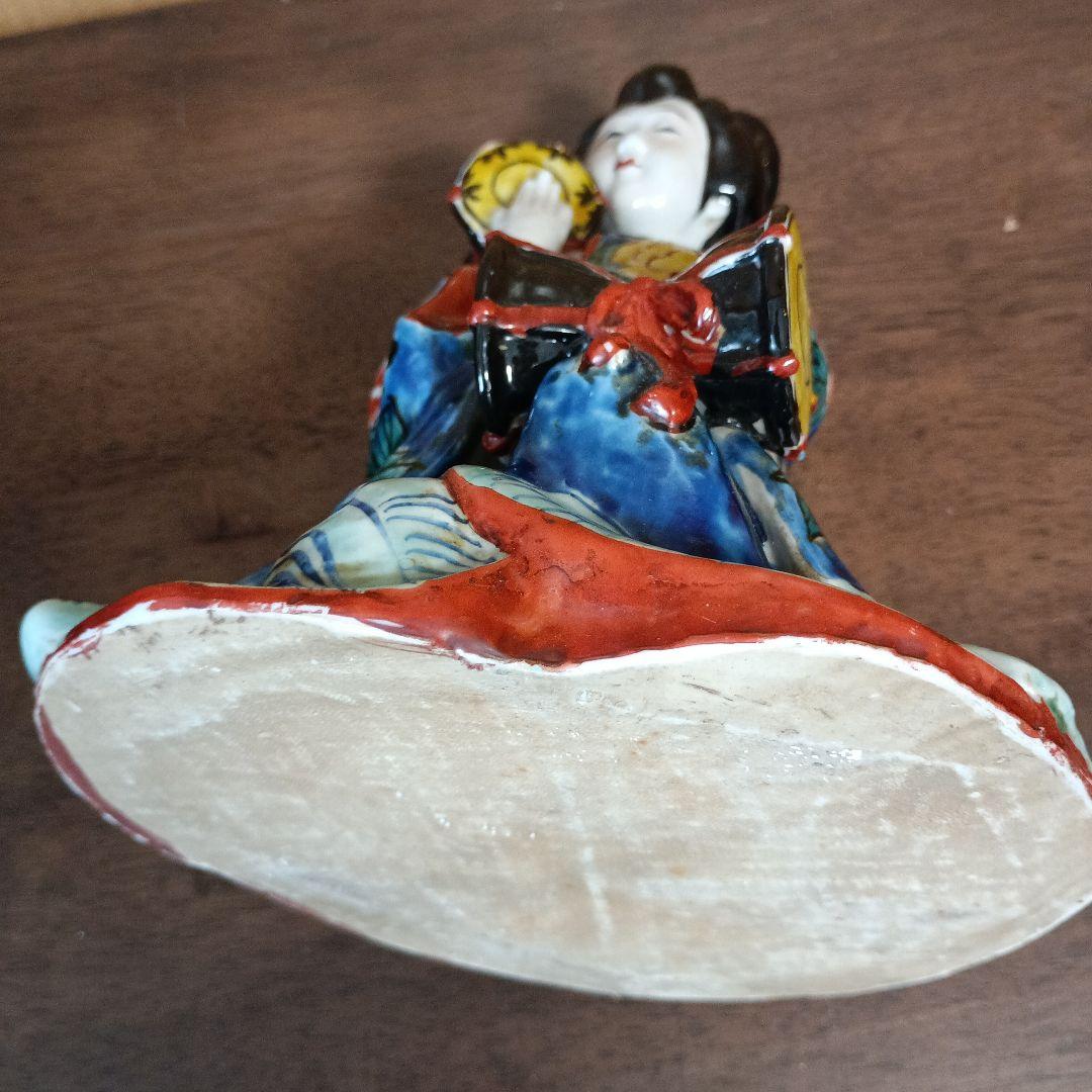 鼓を打つ舞妓さん　九谷焼　陶磁器 置物