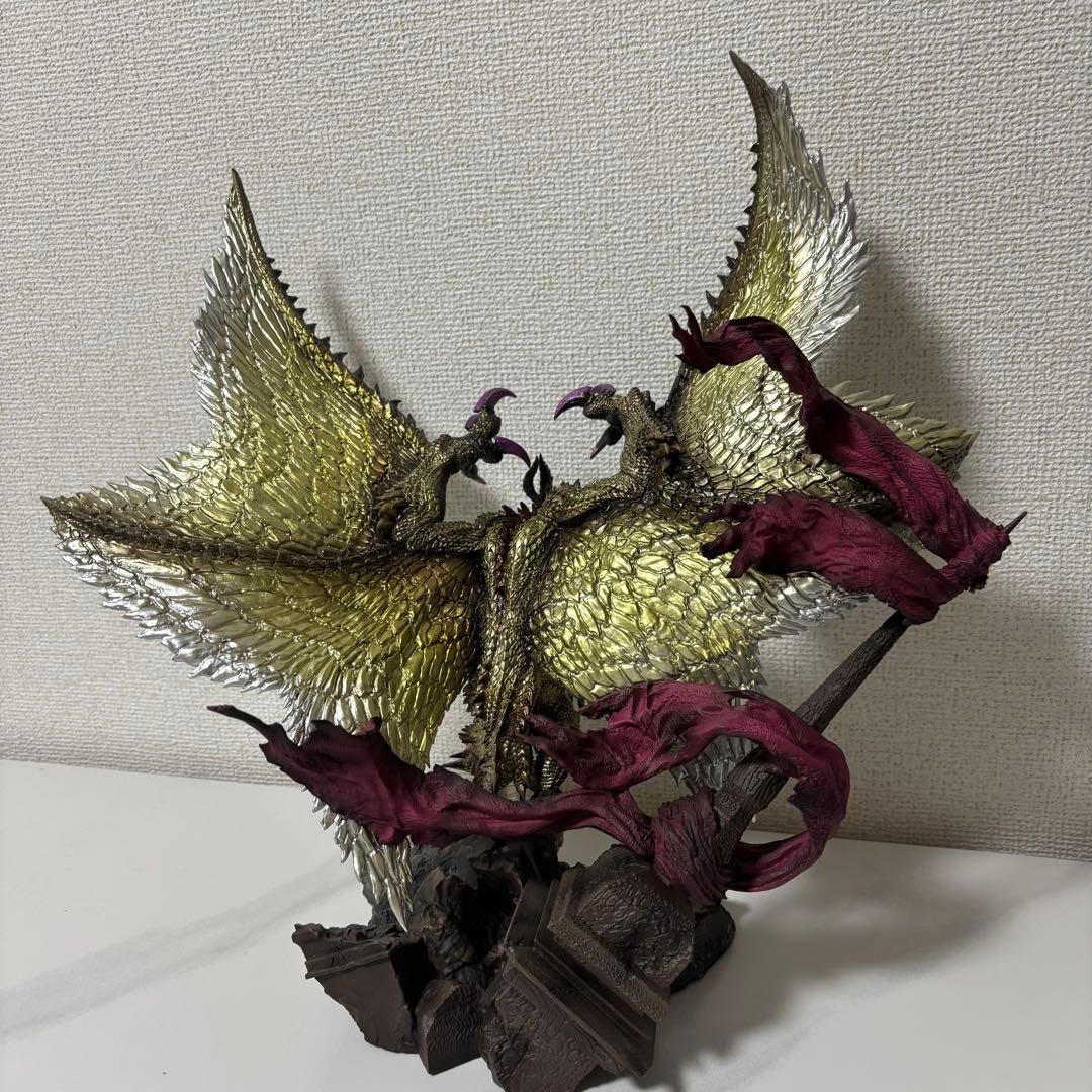 天廻龍 シャガルマガラ　フィギュア