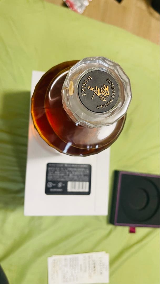 響 21年　ウイスキー 意匠　花鳥風月