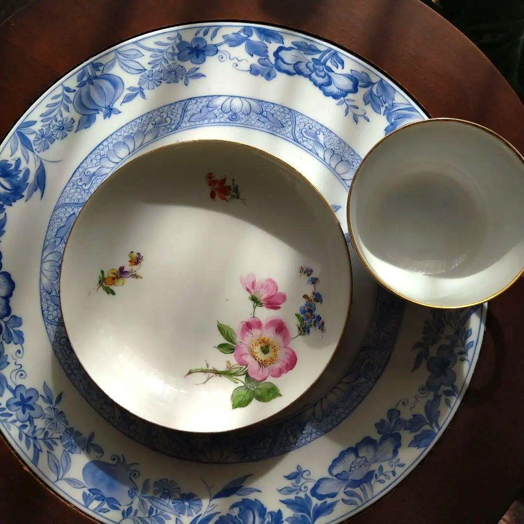 ヤマザキです ピンクの薔薇と紫の菊、オレンジのナスタスチウムのトリオ3点