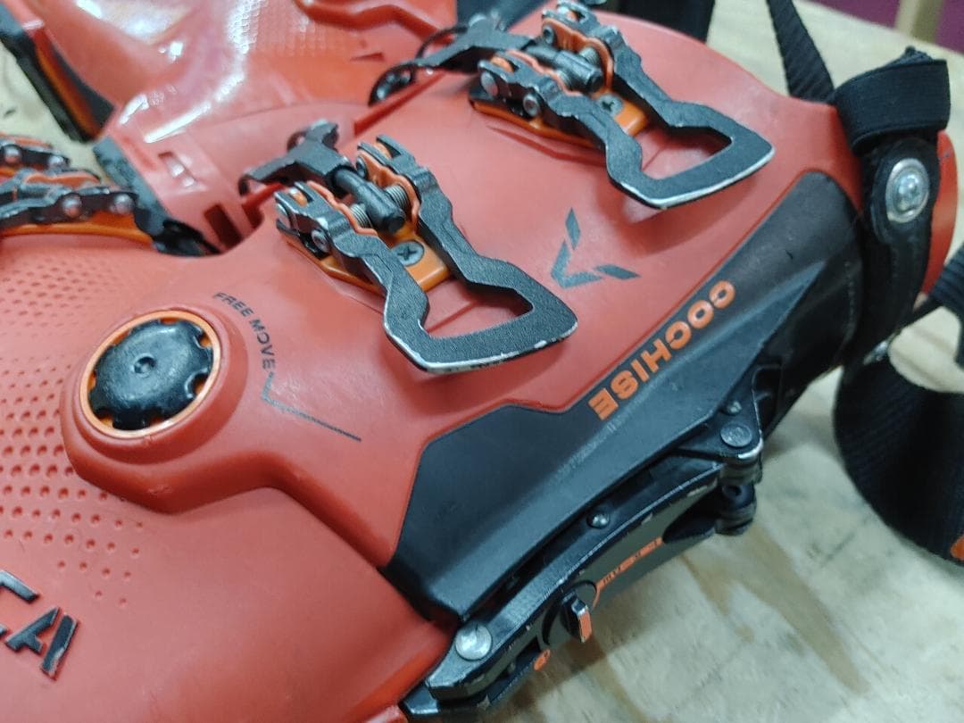 スキー 27-27.5 TECNICA COCHISE 130